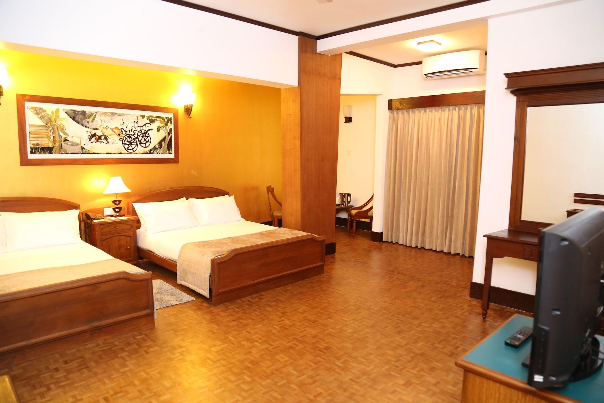 קולומבו Hotel Sapphire מראה חיצוני תמונה