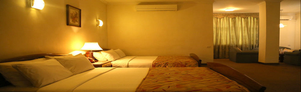 קולומבו Hotel Sapphire מראה חיצוני תמונה