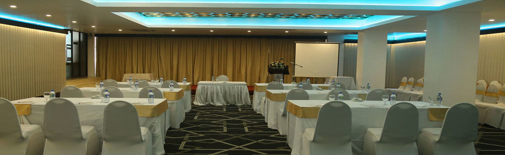 קולומבו Hotel Sapphire מראה חיצוני תמונה
