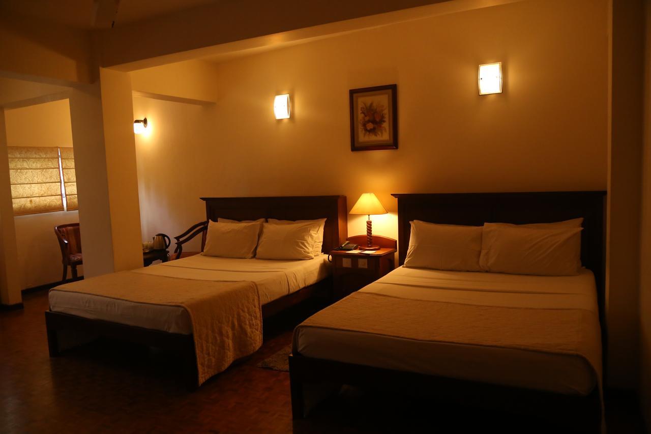 קולומבו Hotel Sapphire מראה חיצוני תמונה