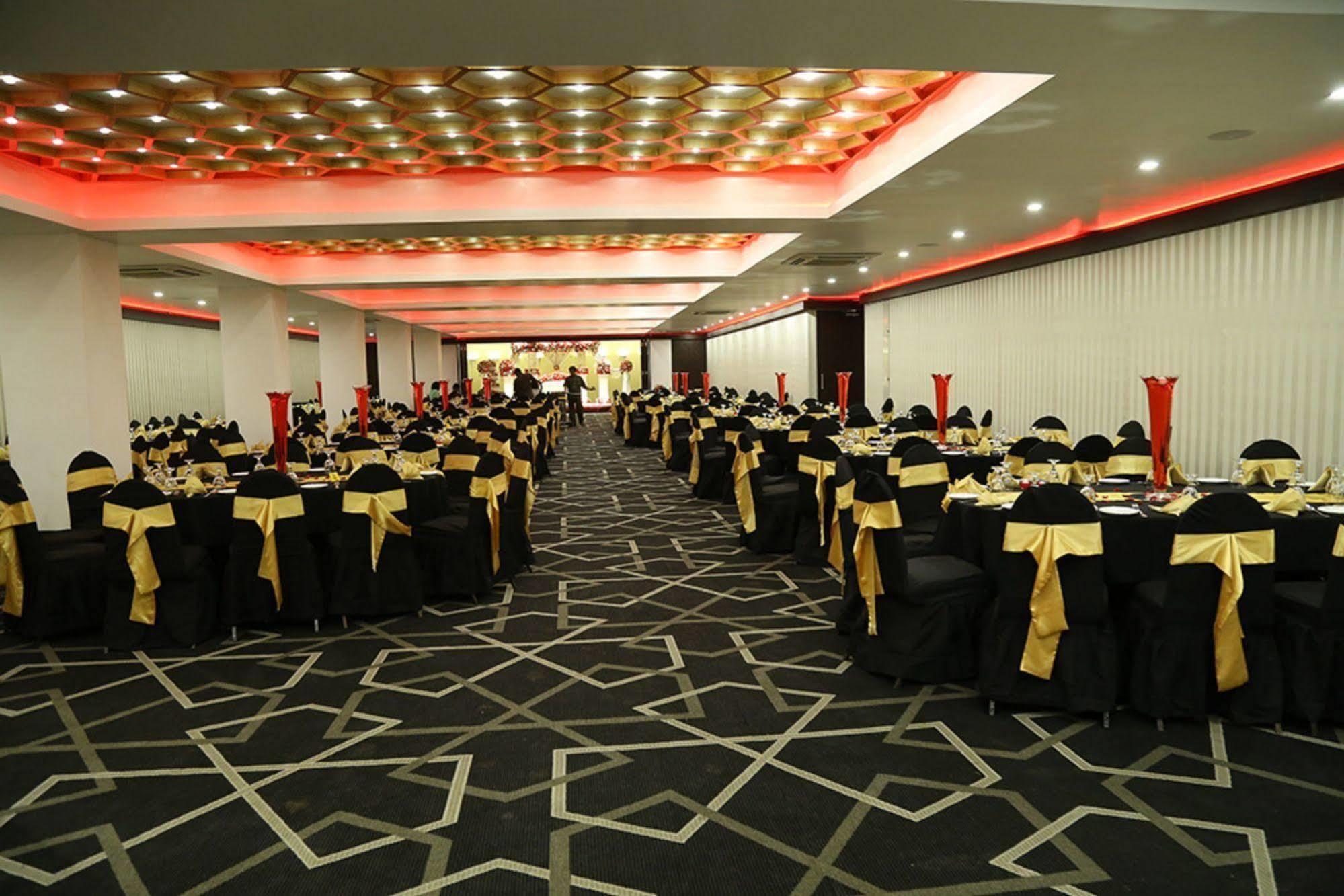 קולומבו Hotel Sapphire מראה חיצוני תמונה