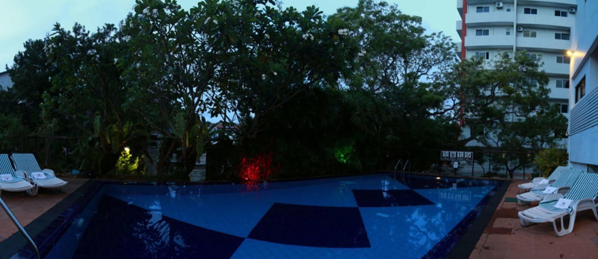 קולומבו Hotel Sapphire מראה חיצוני תמונה